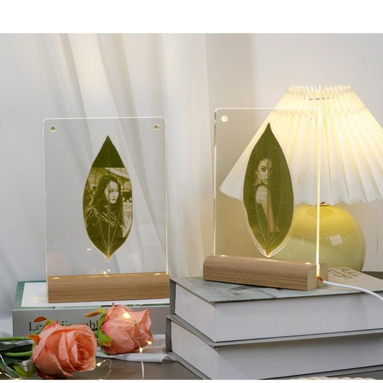 Leaf carved transparent photo frame